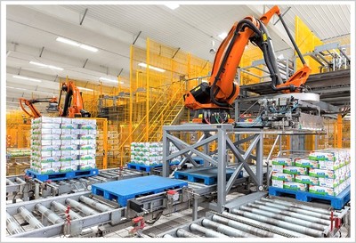 從街道小廠到全球乳業5強 伊利掌舵者潘剛的管理之道與智能機器人銷售